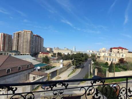 7-комн. дом/дача - пос. Бадамдар - 950 м²