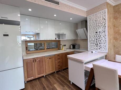 2-комн. новостройка - Насиминский  р. - 96 м²