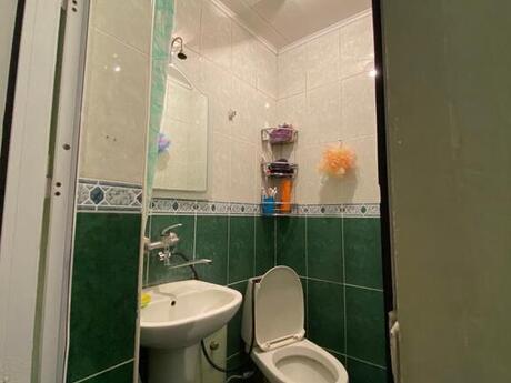 5 otaqlı həyət evi/bağ evi - Azadlıq Prospekti m. - 60 m²