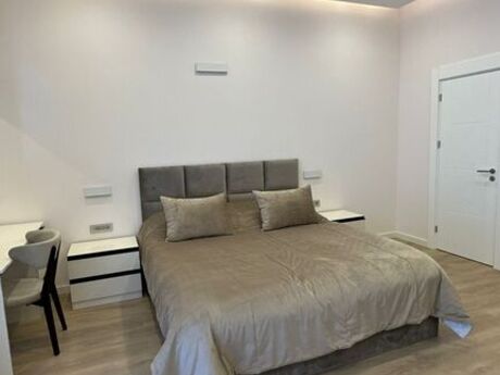 Elan №3687240 - Bakı, Ağ şəhər q., 1 otaqlı, 42 m², 5/22 mərtəbə