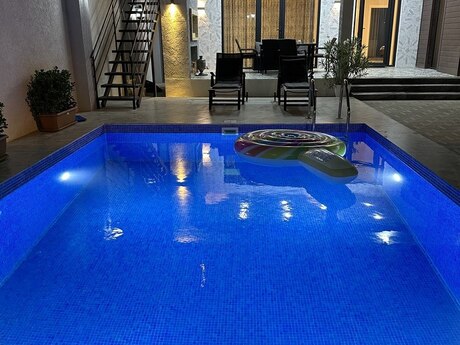 4 otaqlı həyət evi/bağ evi - Mərdəkan q. - 150 m²