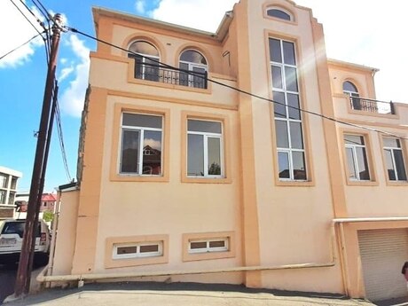 6 otaqlı həyət evi/bağ evi - Badamdar q. - 510 m²