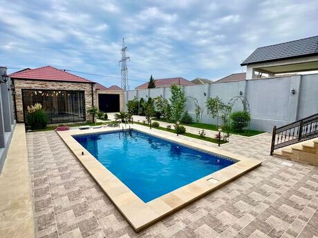 5 otaqlı həyət evi/bağ evi - Mərdəkan q. - 200 m²