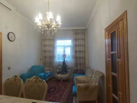 6 otaqlı həyət evi/bağ evi - NZS q. - 130 m²