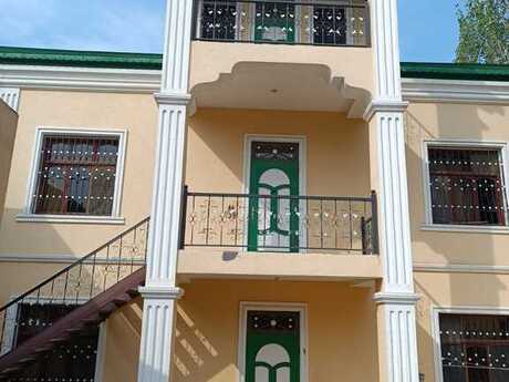 6 otaqlı həyət evi/bağ evi - Bakıxanov q. - 448 m²