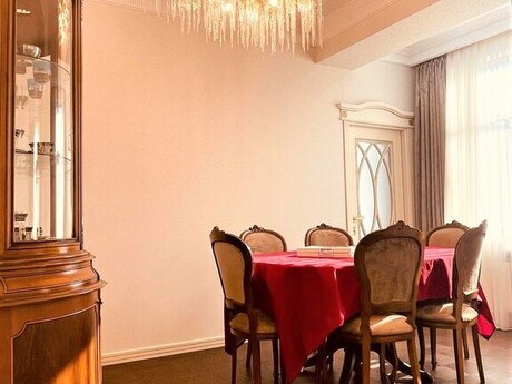 5 otaqlı yeni tikili - 28 May m. - 220.5 m²