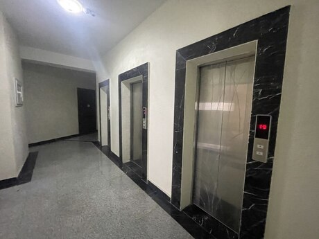 4 otaqlı mənzil, 200 m², İnşaatçılar: 540 000 ₼ 5