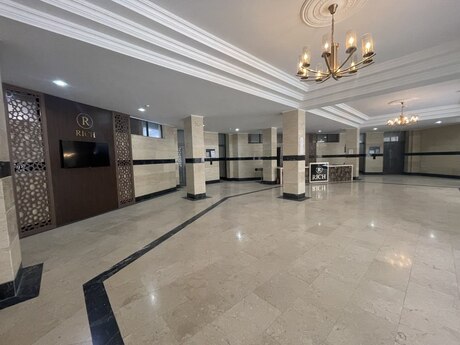 4 otaqlı yeni tikili - İnşaatçılar m. - 200 m²
