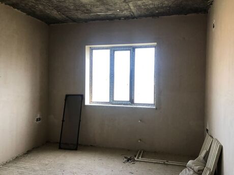12 otaqlı həyət evi/bağ evi - Novxanı q. - 550 m²