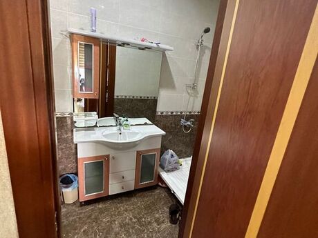 4 otaqlı yeni tikili - Nizami m. - 240 m²