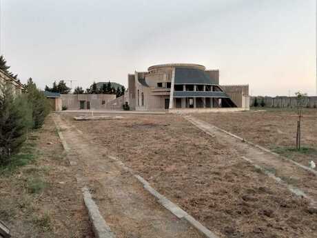 8 otaqlı həyət evi/bağ evi - Bilgəh q. - 500 m²