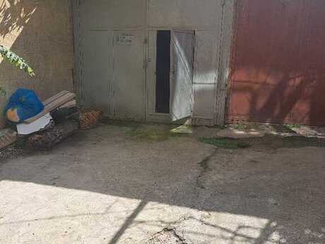 Qaraj - Elmlər Akademiyası m. - 15 m²