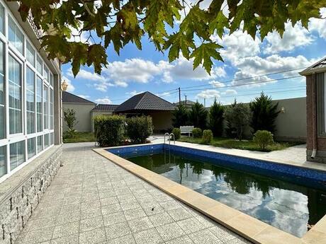 4 otaqlı həyət evi/bağ evi - Mərdəkan q. - 180 m²