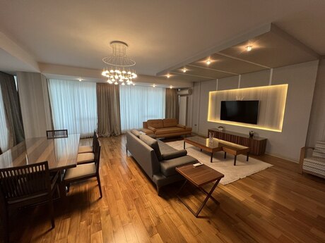 4 otaqlı yeni tikili - Şah İsmayıl Xətai m. - 400 m²