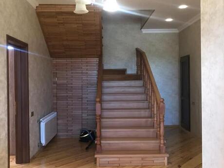 6 otaqlı həyət evi/bağ evi - Novxanı q. - 300 m²