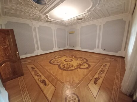 8 otaqlı həyət evi/bağ evi - Gənclik m. - 460 m²