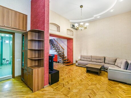 3 otaqlı köhnə tikili - Nizami m. - 120 m²