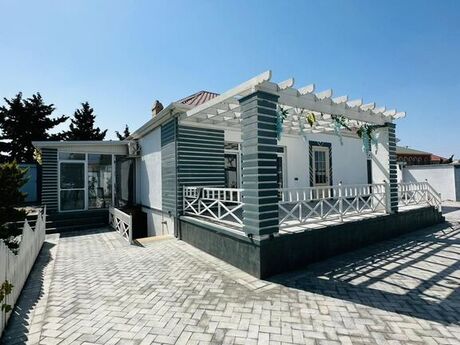 4 otaqlı həyət evi/bağ evi - Buzovna q. - 280 m²