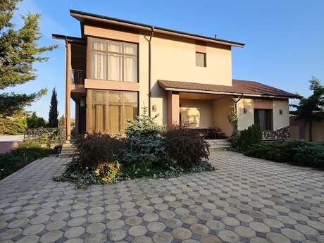 5 otaqlı həyət evi/bağ evi - Mərdəkan q. - 210 m²