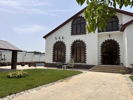 5 otaqlı həyət evi/bağ evi - Mərdəkan q. - 290 m²
