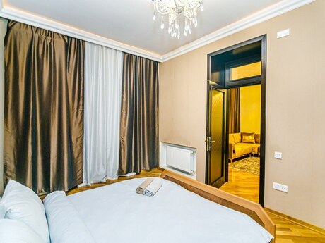 4-room apartment for rent, 157 m², Sahil: 100 ₼/mo 5