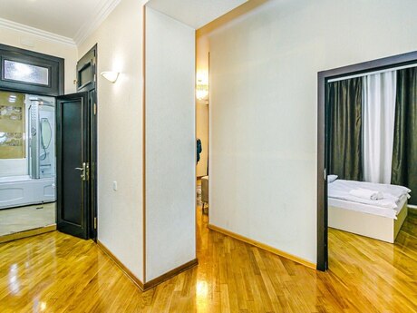 4 otaqlı köhnə tikili - Sahil m. - 157 m²