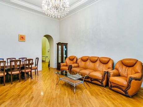 3 otaqlı köhnə tikili - Sahil m. - 122 m²