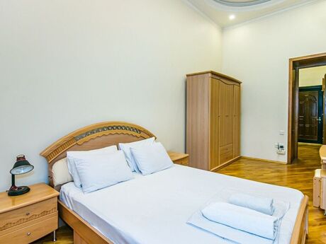 3 otaqlı köhnə tikili - Sahil m. - 122 m²