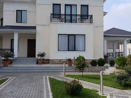 5 otaqlı həyət evi/bağ evi - Buzovna q. - 350 m²