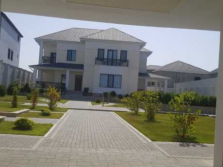 5 otaqlı həyət evi/bağ evi - Buzovna q. - 350 m²