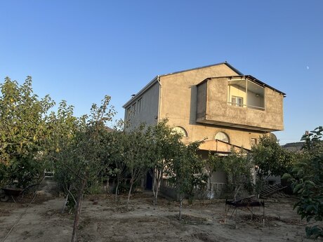 Həyət evi/Bağ evi - Görədil q. - 200 m²