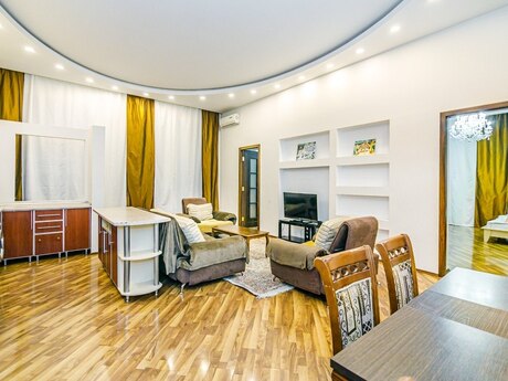 Kirayə 3 otaqlı mənzil, 117 m², Sahil: 55 ₼/ay 2