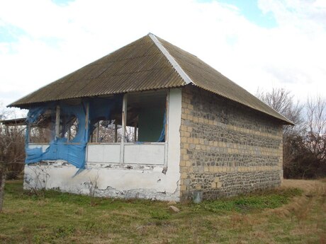 1 otaqlı həyət evi/bağ evi - Ağdaş - 28.8 m²