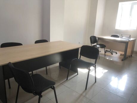Obyekt - 8 Noyabr m. - 40 m²