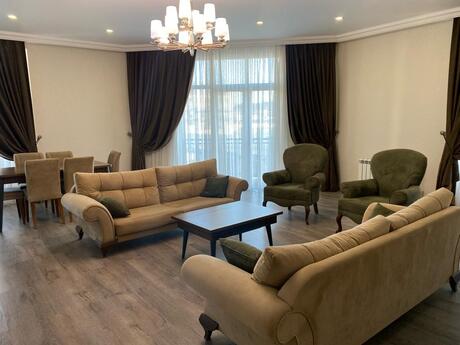 4 otaqlı yeni tikili - Ağ şəhər q. - 190 m²