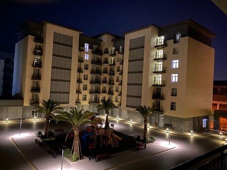 4 otaqlı yeni tikili - Ağ şəhər q. - 190 m²