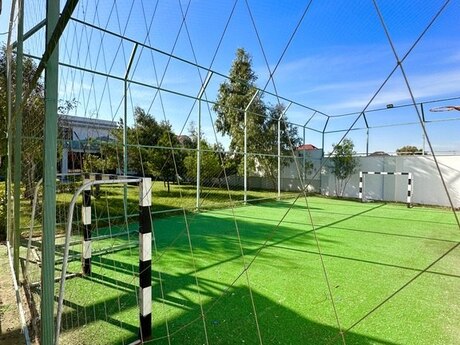 6 otaqlı həyət evi/bağ evi - Mərdəkan q. - 337 m²