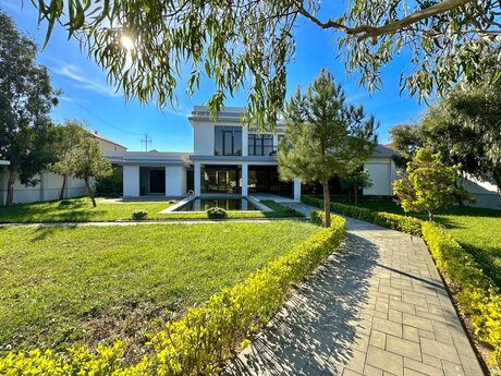 6 otaqlı həyət evi/bağ evi - Mərdəkan q. - 337 m²