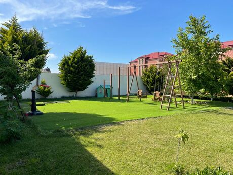 5 otaqlı həyət evi/bağ evi - Novxanı q. - 300 m²