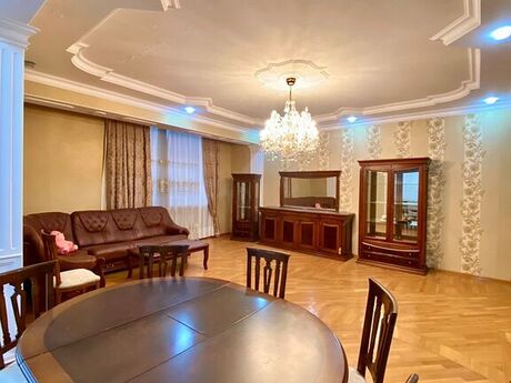 3 otaqlı yeni tikili - Elmlər Akademiyası m. - 146 m²