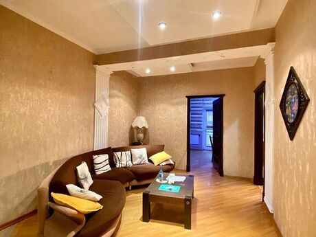3-room apartment for rent, 146 m², Elmlər Akademiyası: 1 500 ₼/mo 5