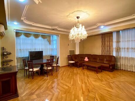 3 otaqlı yeni tikili - Elmlər Akademiyası m. - 146 m²