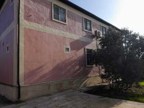 7 otaqlı həyət evi/bağ evi - Buzovna q. - 200 m²
