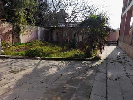 7 otaqlı həyət evi/bağ evi - Buzovna q. - 200 m²