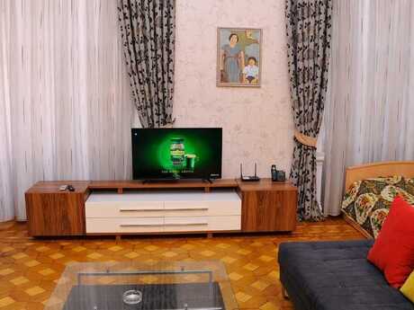 2-room apartment for rent, 90 m², Səbail: 70 ₼/mo 5