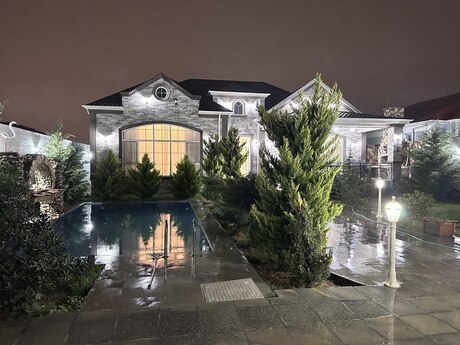 4 otaqlı həyət evi/bağ evi - Mərdəkan q. - 200 m²