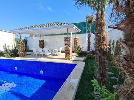 5 otaqlı həyət evi/bağ evi - Türkan q. - 300 m²