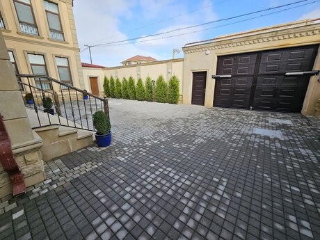11 otaqlı həyət evi/bağ evi - Mərdəkan q. - 620 m²