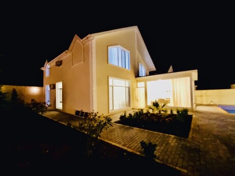5 otaqlı həyət evi/bağ evi - Şüvəlan q. - 320 m²