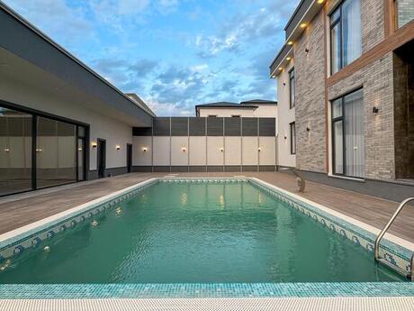7 otaqlı həyət evi/bağ evi - Mərdəkan q. - 400 m²